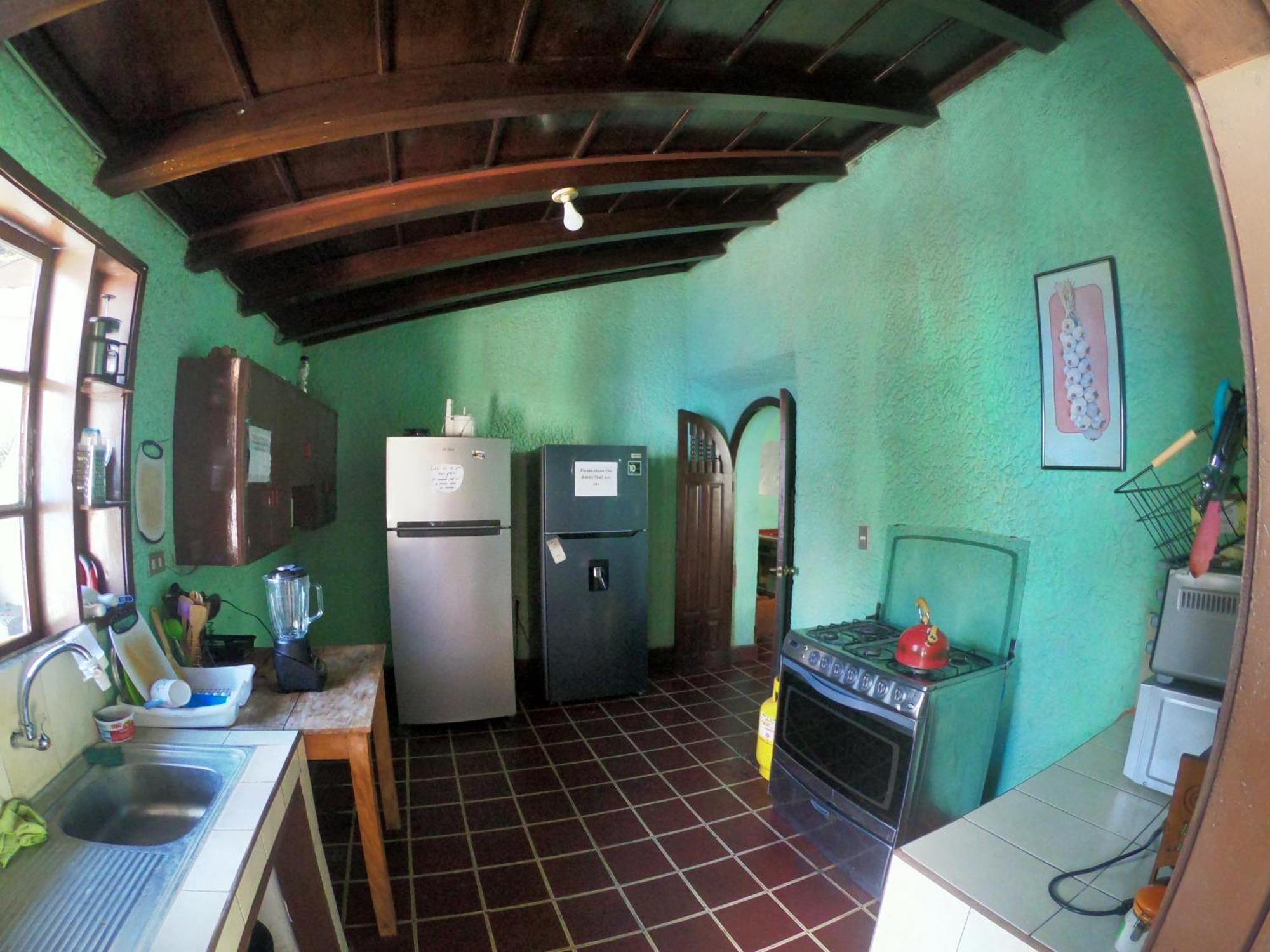 Ricks Hostel Santa Ana Bagian luar foto